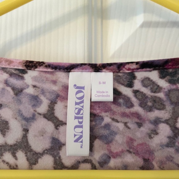 Joyspun Pink and Black Floral Robe with Tie Belt - Picture 2 of 5